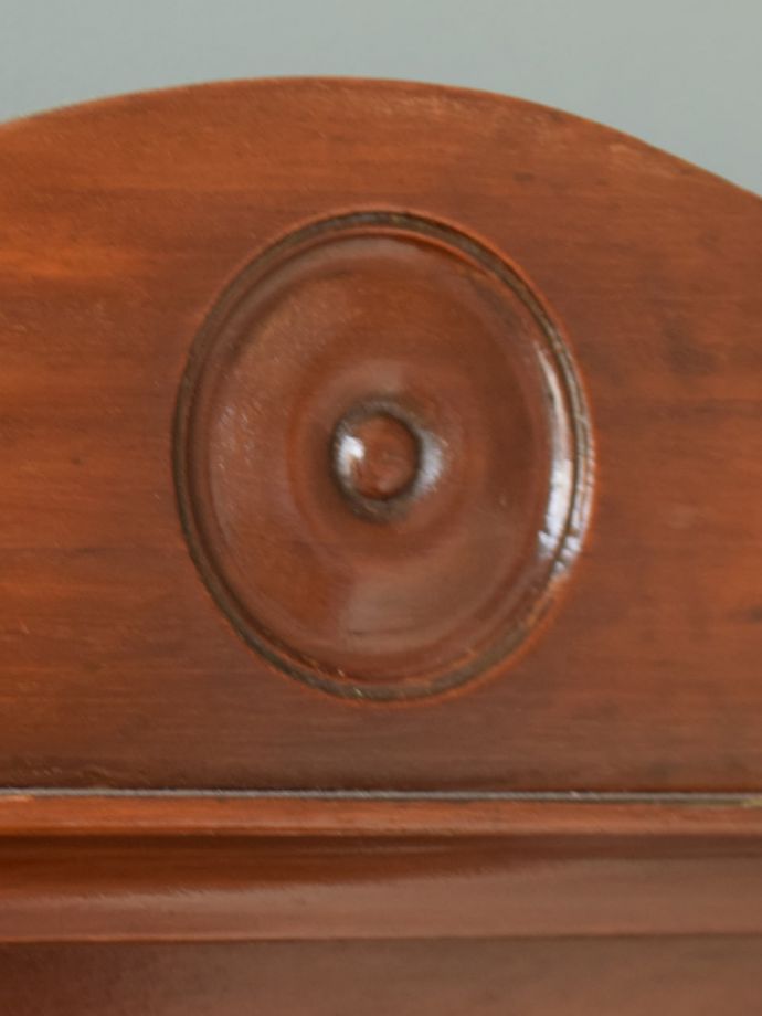 アンティーク家具の装飾