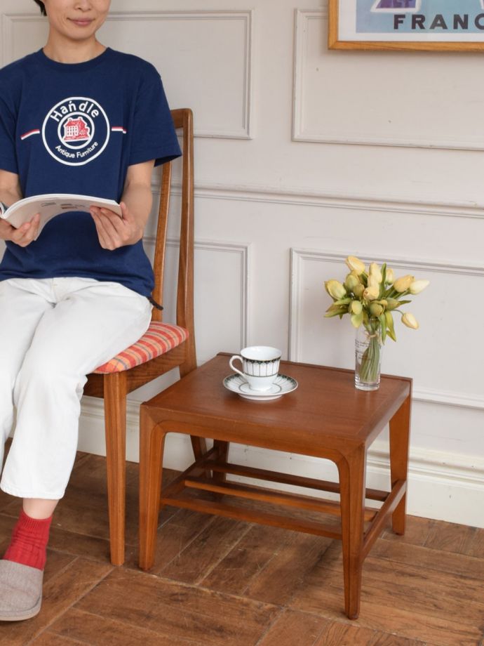 北欧スタイルのビンテージテーブル