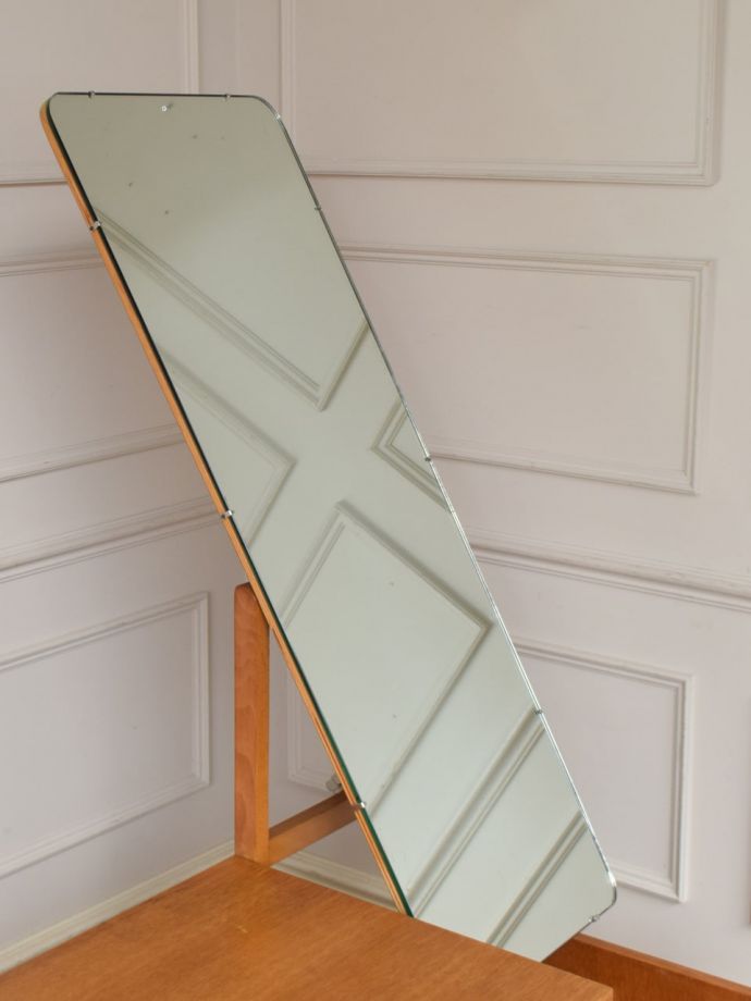 ビンテージドレッサーの鏡