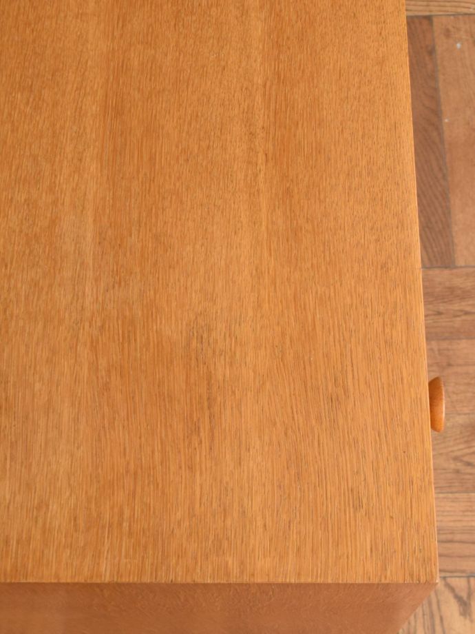 ビンテージドレッサーの天板