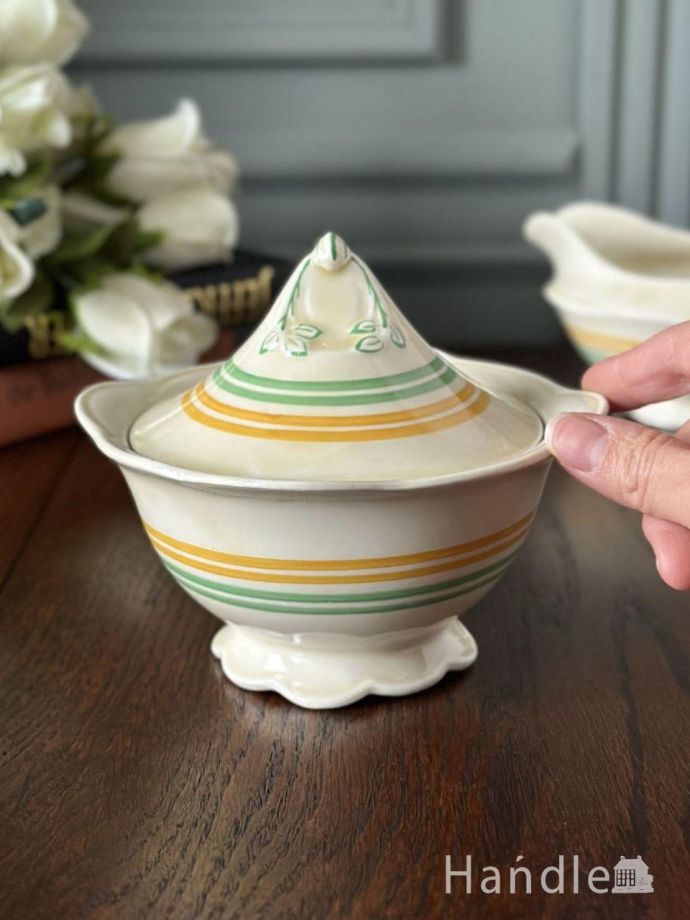 陶磁器のシュガーボウル