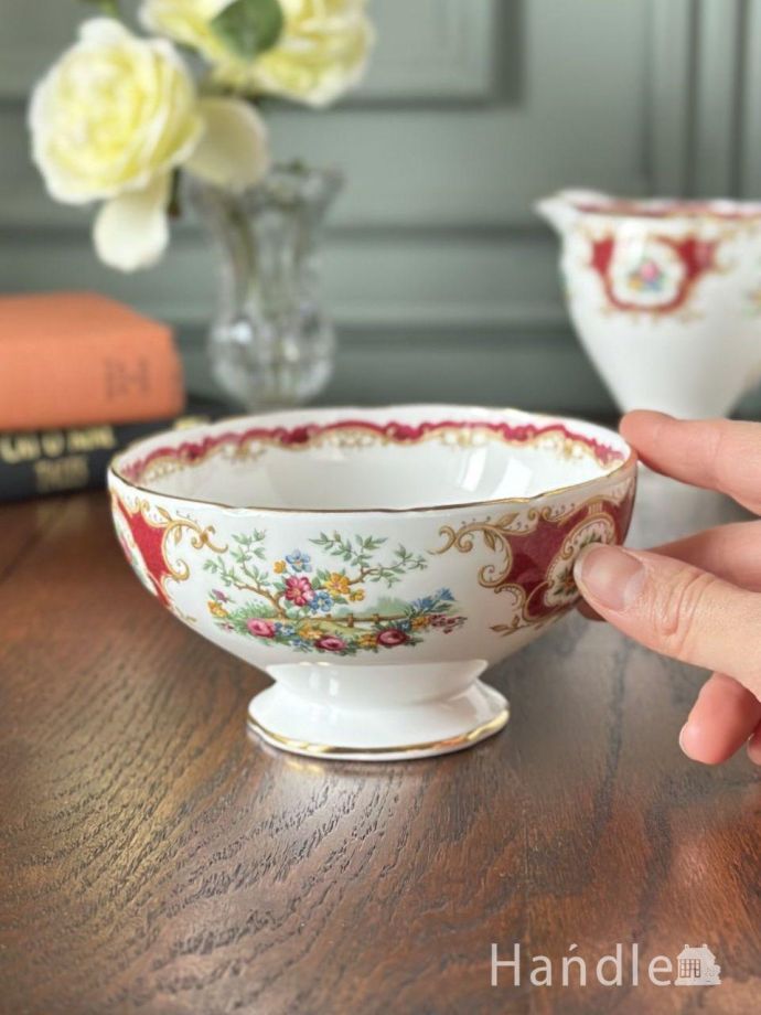 陶磁器のシュガーボウル