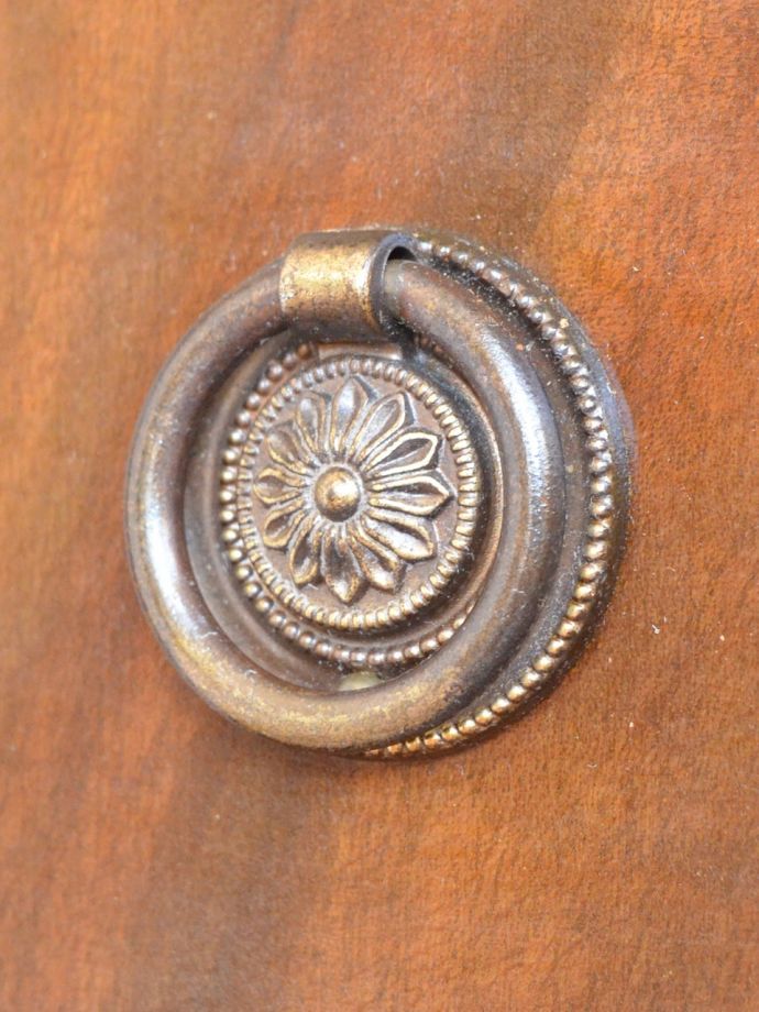 アンティーク家具の取っ手