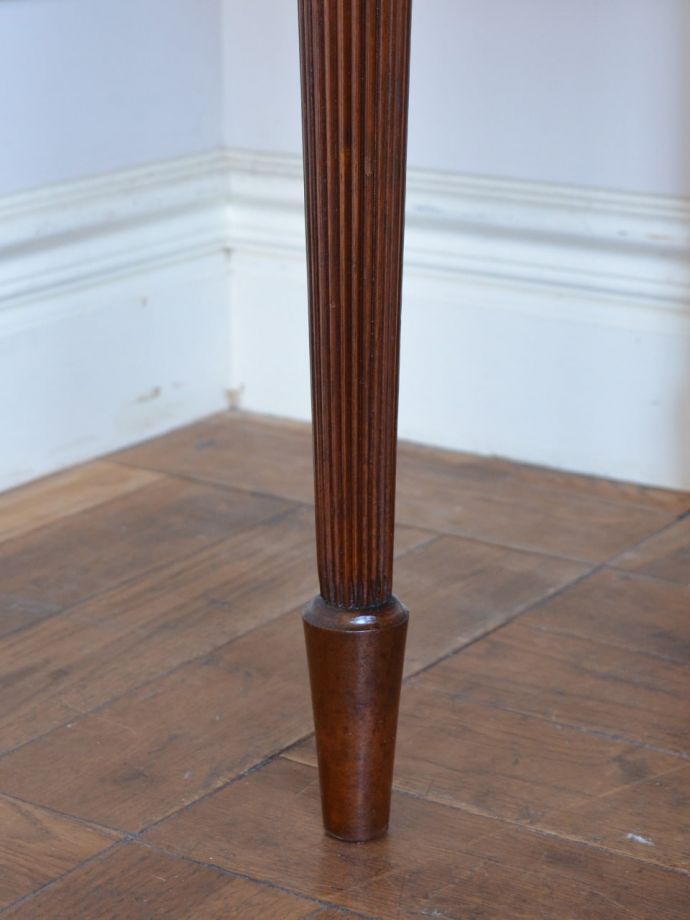 アンティーク家具の脚