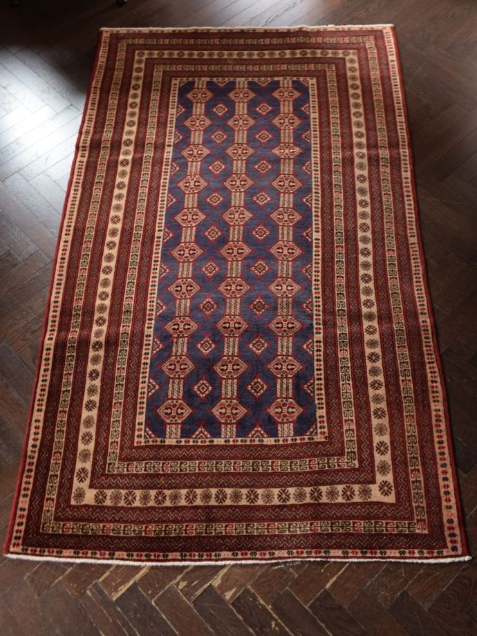 おしゃれなビンテージ絨毯