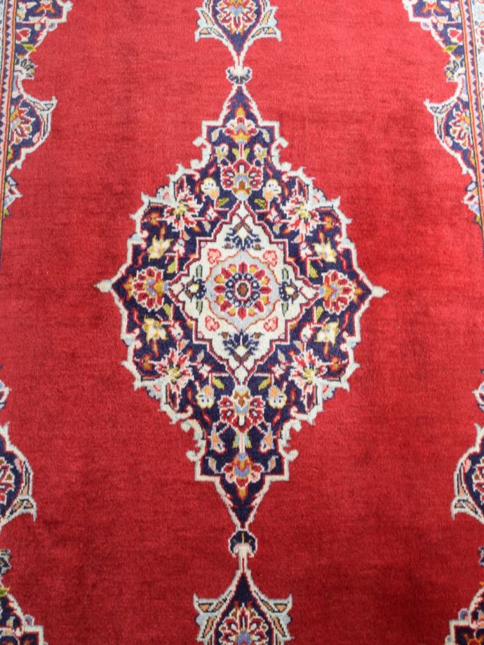 1点もののビンテージ絨毯