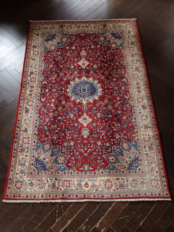 おしゃれなビンテージ絨毯