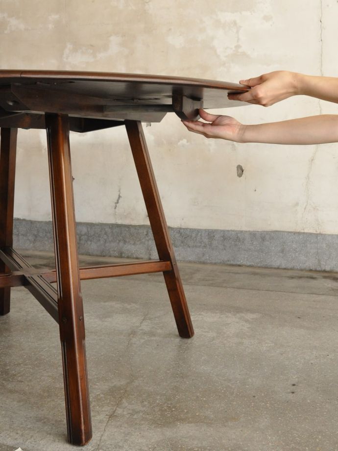 伸長式テーブルのサイズ変更方法