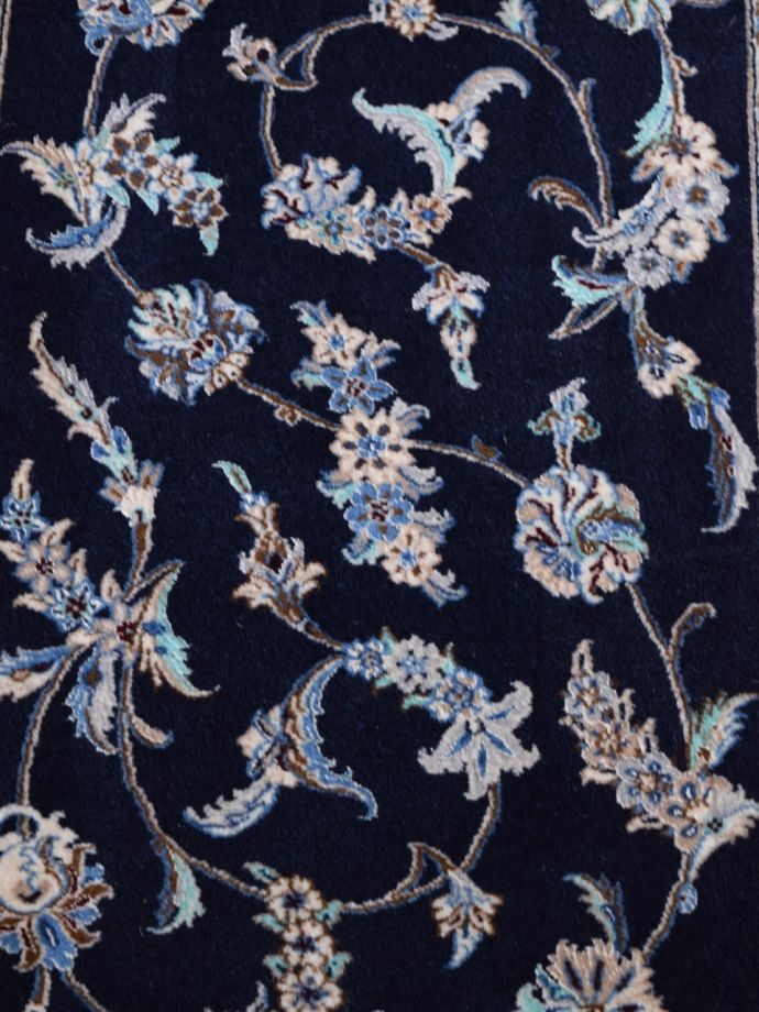 1点もののビンテージ絨毯