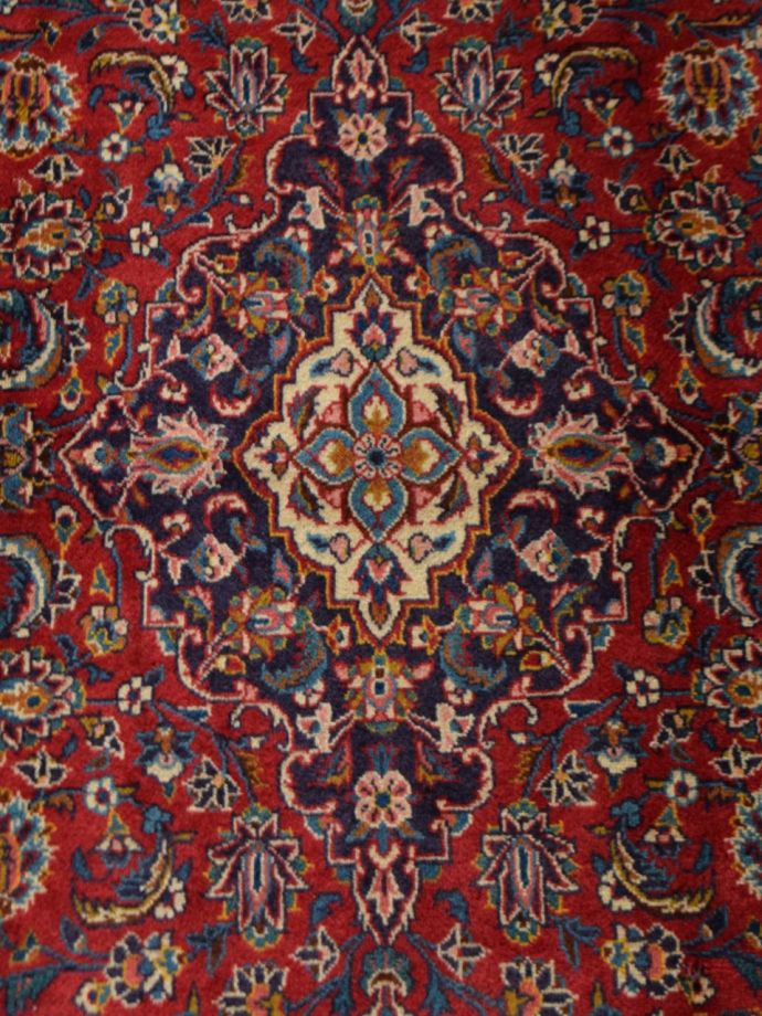 1点もののビンテージ絨毯