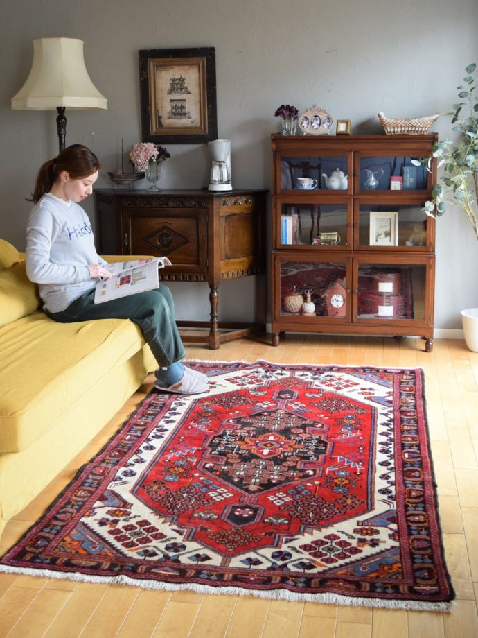 ビンテージのおしゃれな絨毯