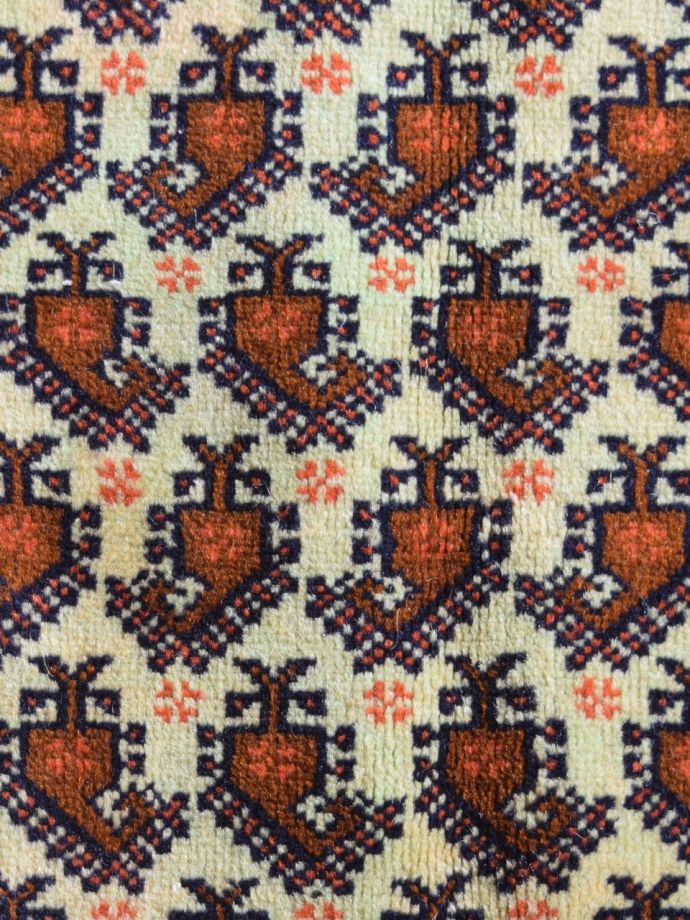 1点もののビンテージ絨毯