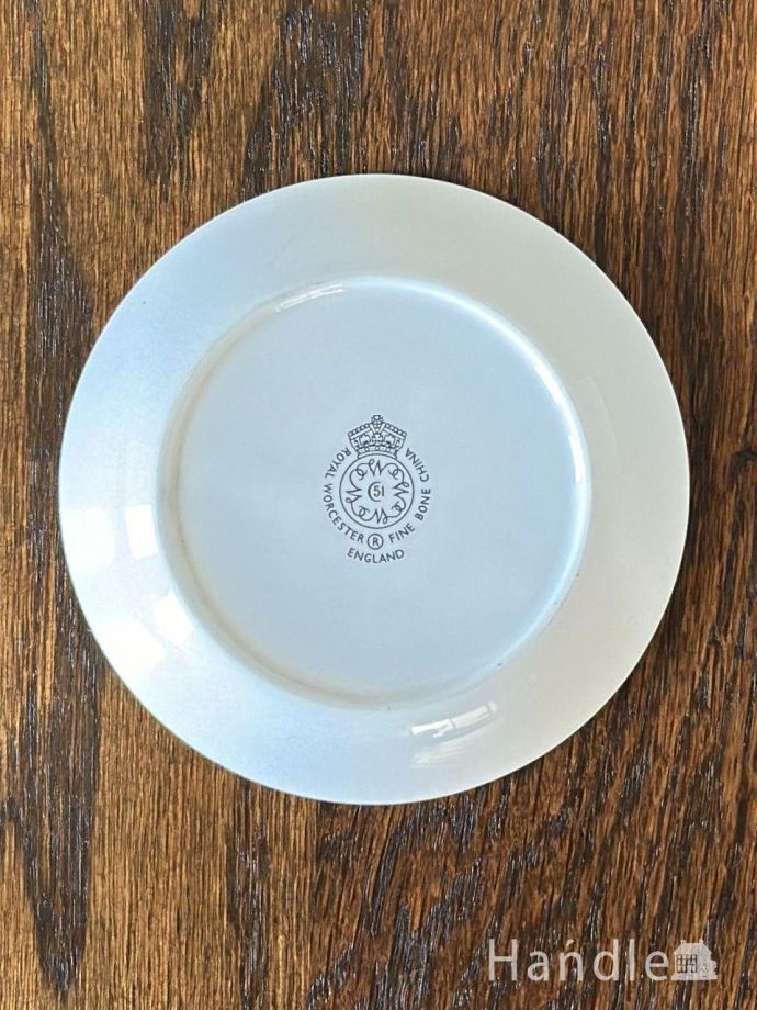 プレートの後ろ