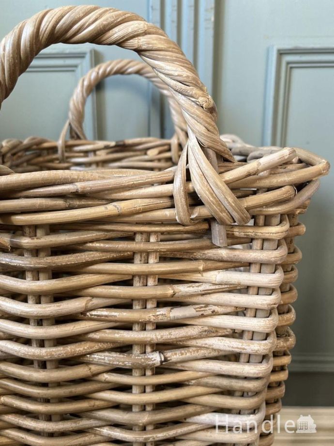 アンティークのバスケット