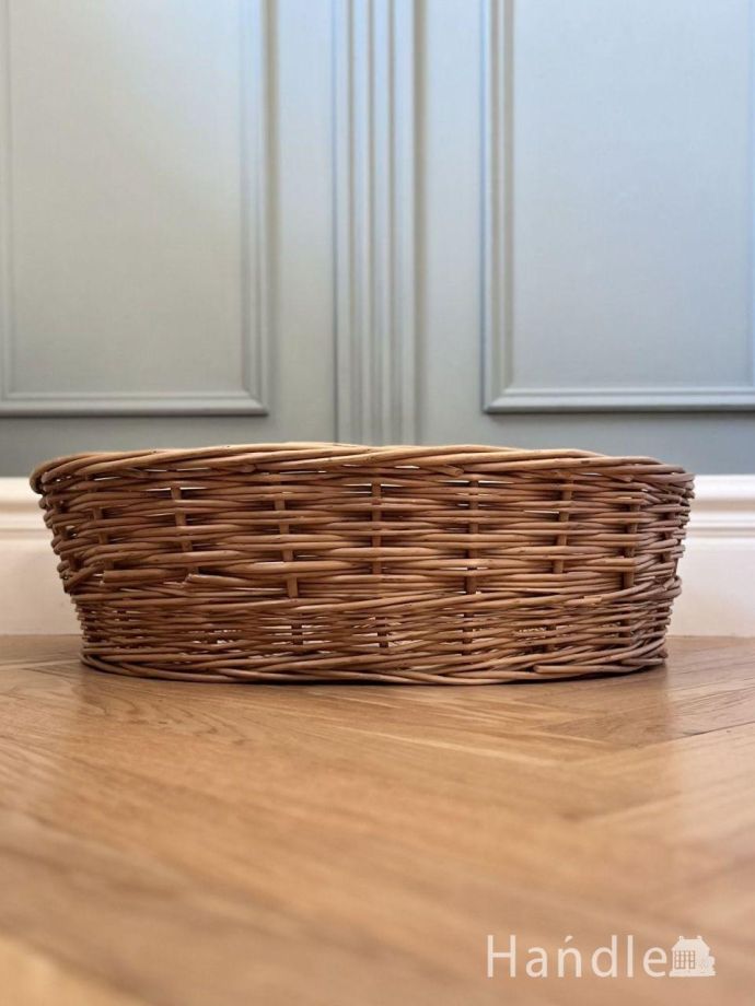 アンティークバスケットの後ろ