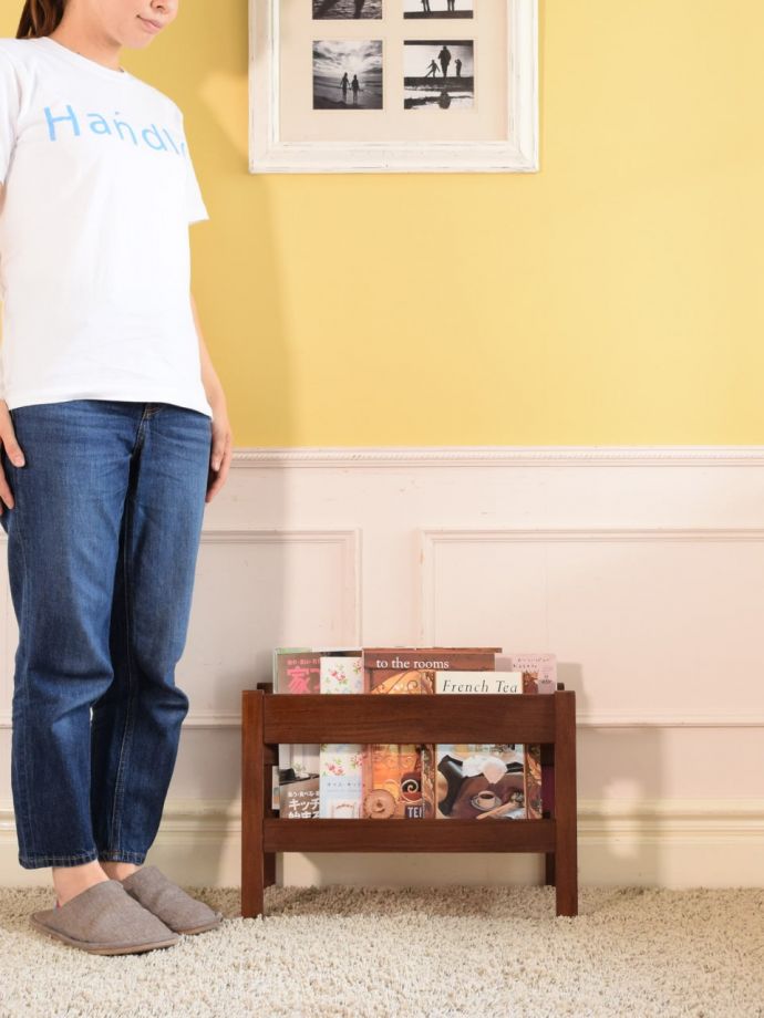 アンティークのおしゃれなマガジンラック