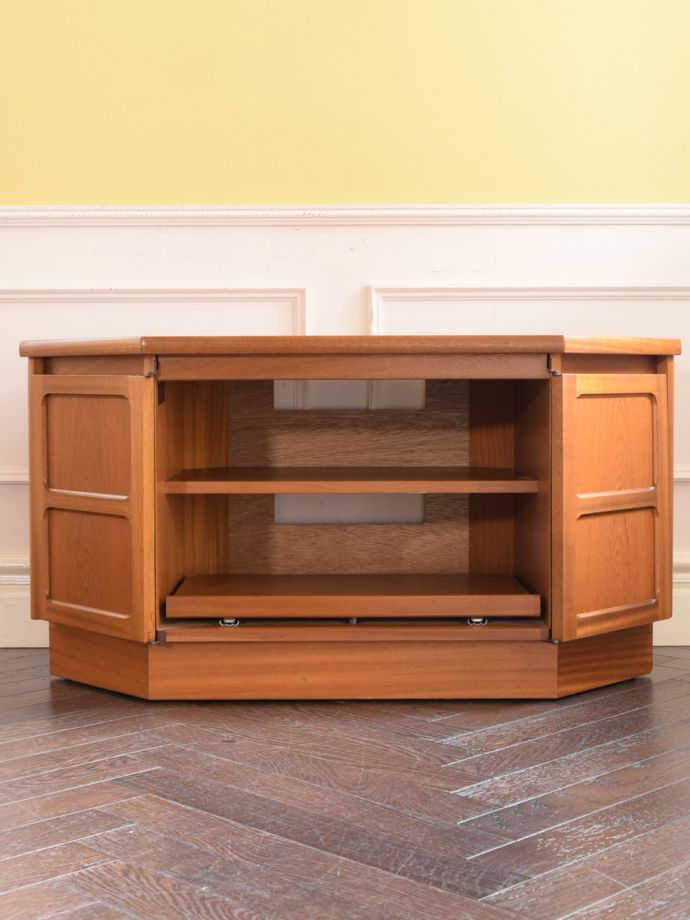 ヴィンテージキャビネットの扉