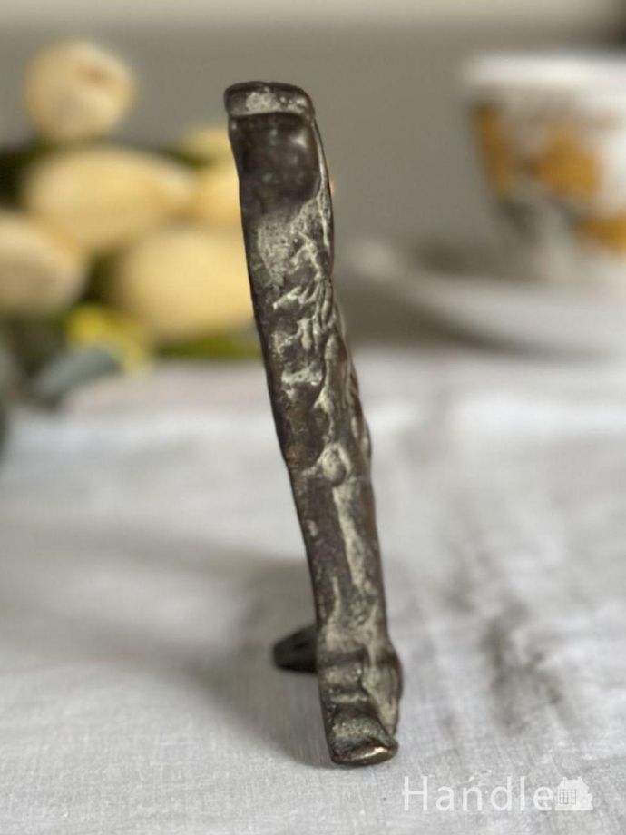 アンティークの真鍮オブジェ