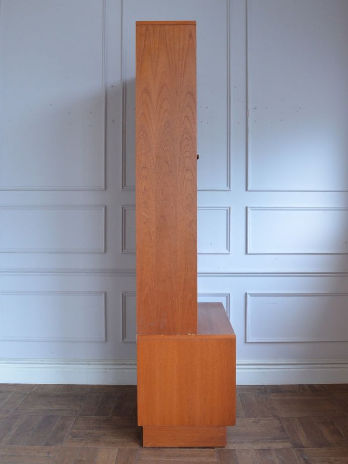 G-planのキャビネットの側面