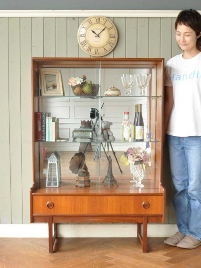 北欧スタイルのビンテージキャビネット