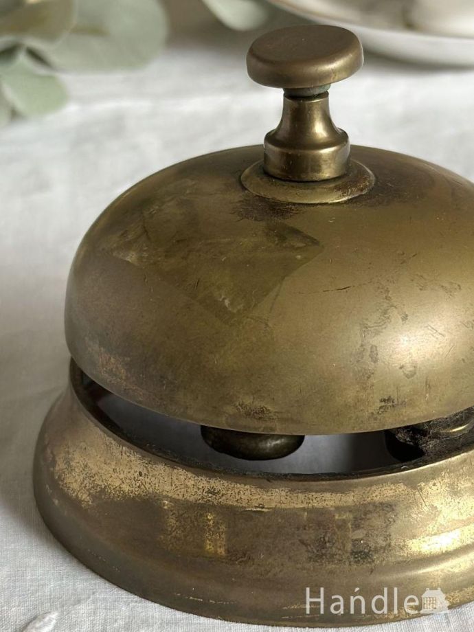 アンティークのおしゃれなフロントベル、真鍮で出来たおしゃれな卓上