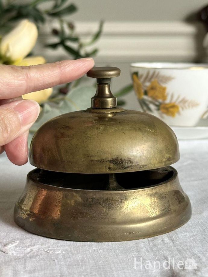 アンティークのおしゃれなフロントベル、真鍮で出来たおしゃれな卓上