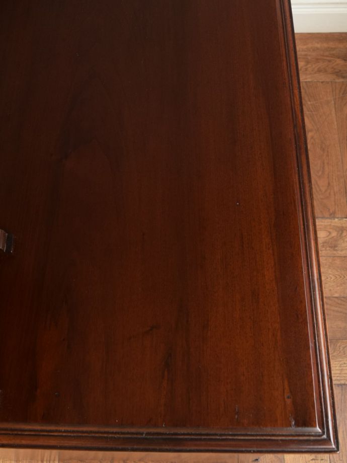 ドレッサーの天板