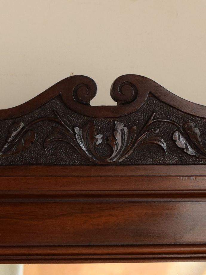 アンティーク家具の装飾