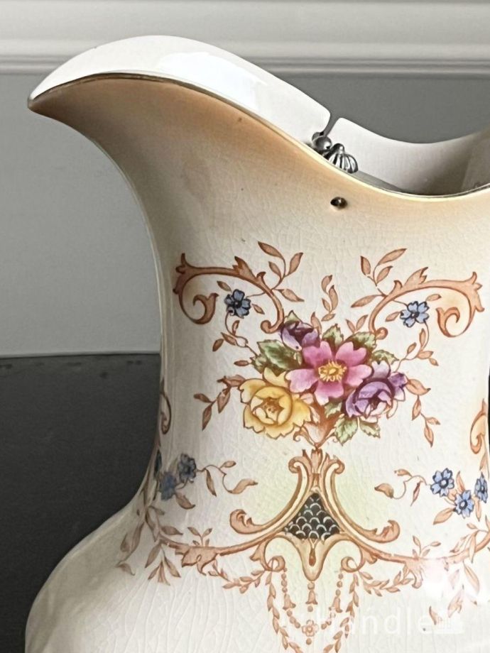 アンティークのウォータージャグ