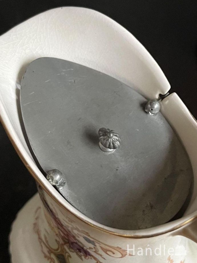 蓋付きのジャグ