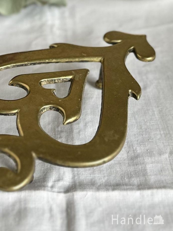 アンティーク真鍮製のトリベット