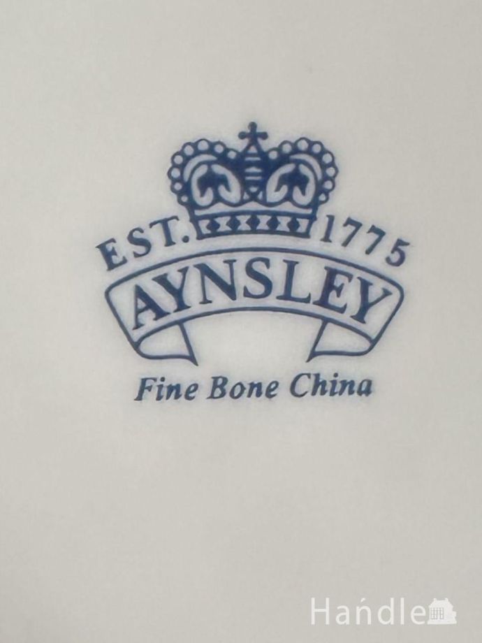 フラワーベースのバックスタンプ