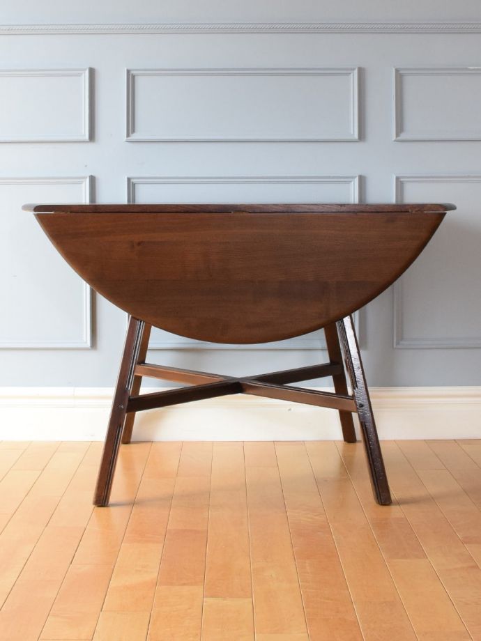 折り畳み式テーブルの側面