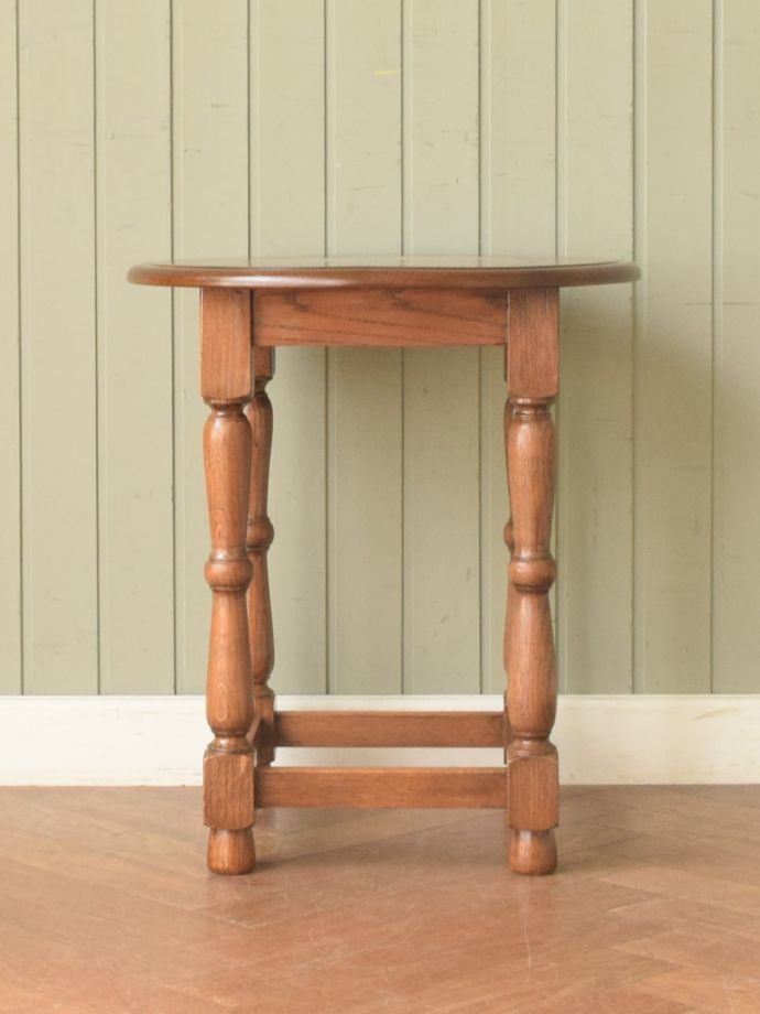 オケージョナルテーブルの側面