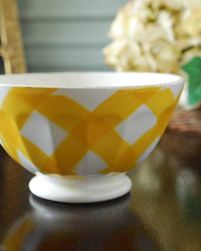 アンティーク 陶磁器の雑貨 アンティーク雑貨 フランス便で到着 Digoin & Sarreguemines製のアンティークカフェオレボウル。ほっこりとしたぬくもりフランスのアンティークのカフェオレボウルは、とにかく優しい雰囲気。(m-829-z)