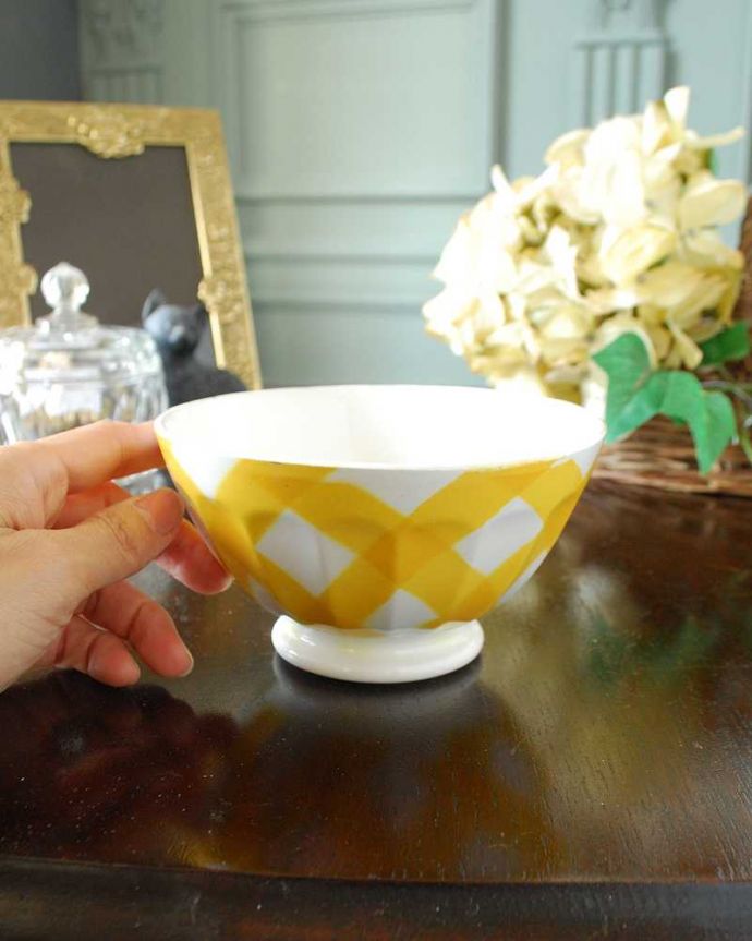 アンティーク 陶磁器の雑貨 アンティーク雑貨 フランス便で到着 Digoin & Sarreguemines製のアンティークカフェオレボウル。大きさはコレくらいですとっても使いやすい大きさ。(m-829-z)