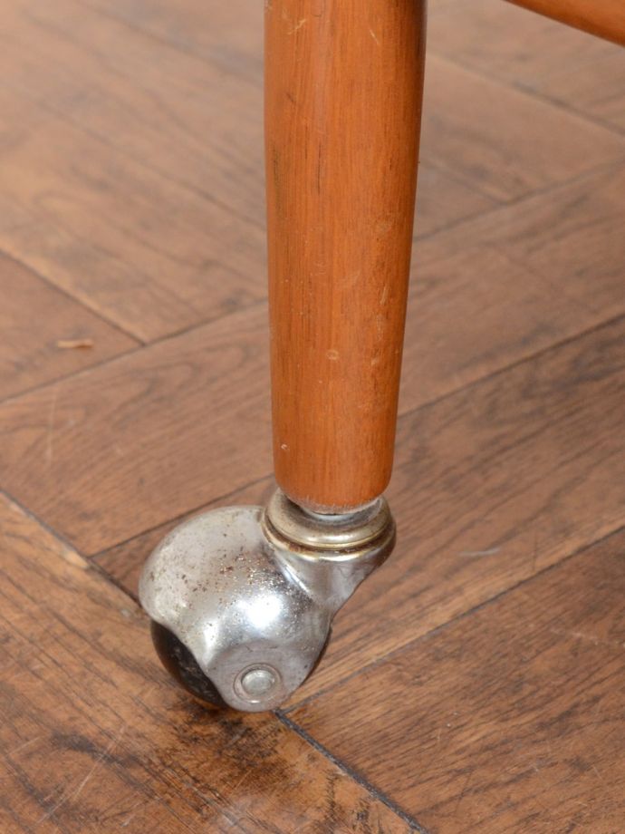 ビンテージワゴンの脚