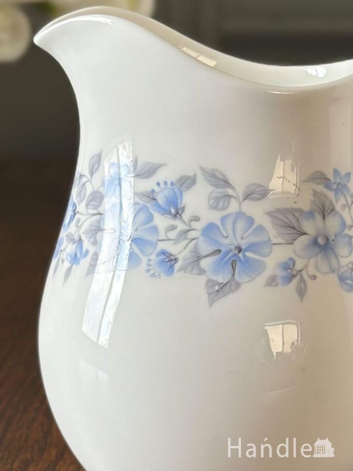 イギリスアンティーク　WINDSORの皿とミルクピッチャーのセット 英国アフタヌーンティー用のアンティークの食器、ロイヤルアルバート社