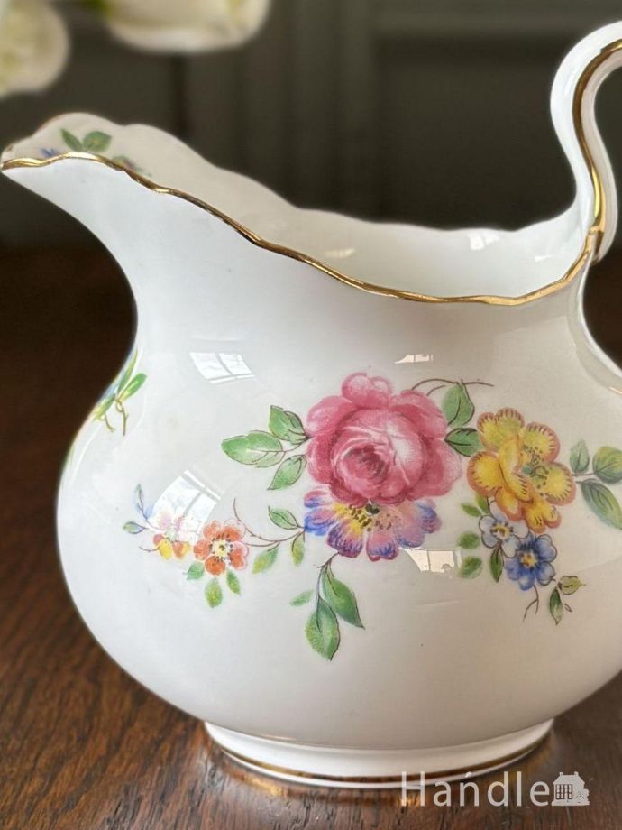 アンティークのミルクピッチャー