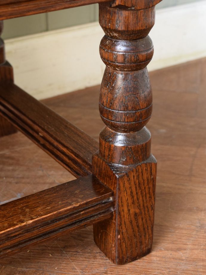 アンティーク家具の脚