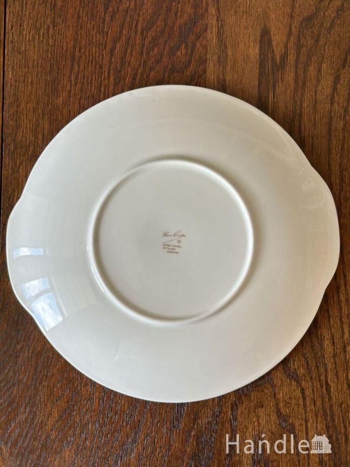 プレートの後ろ