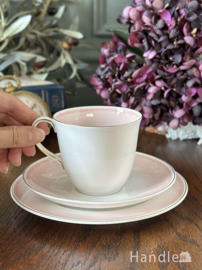 イギリスのカップ&ソーサー(トリオ)