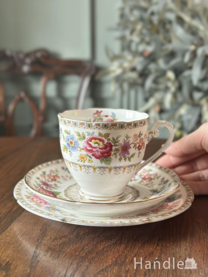 アンティークのカップ＆ソーサー