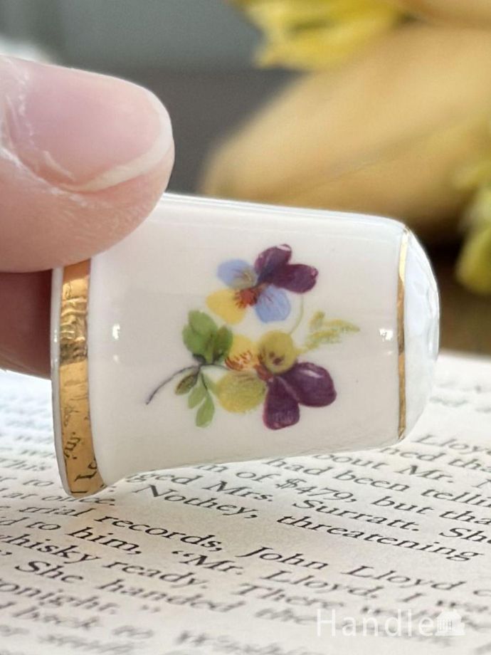 英国アンティークのおしゃれなシンブル