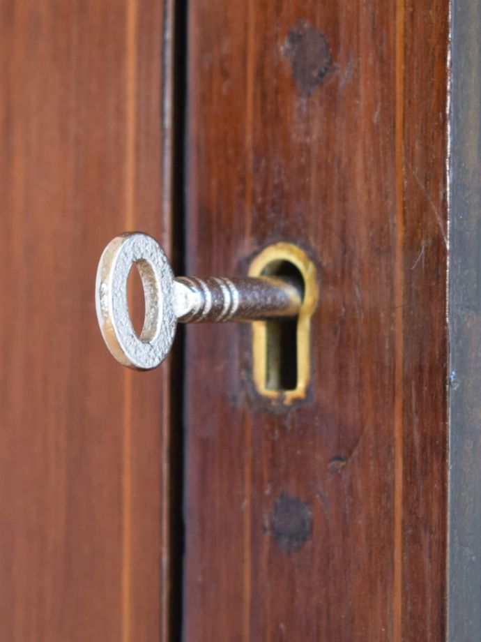 アンティーク家具の鍵