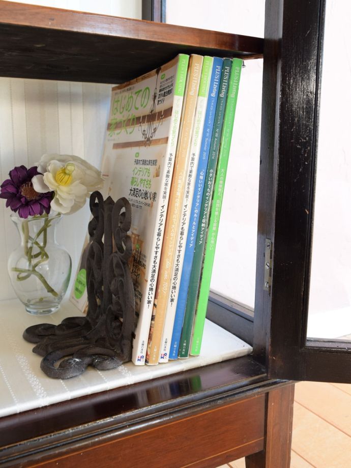 収納たっぷりのキャビネット