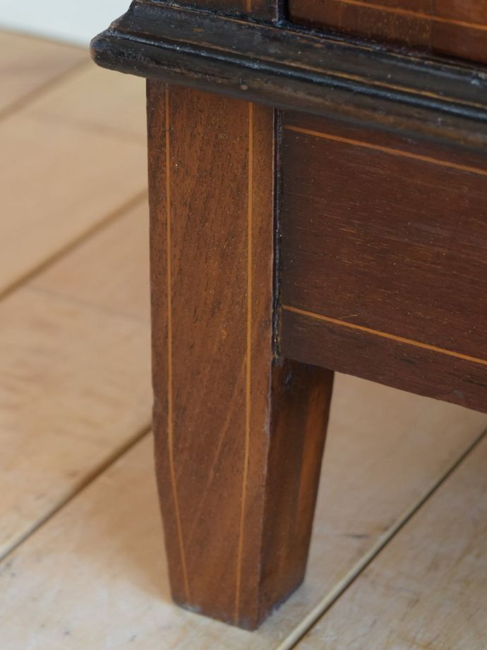 アンティーク家具の脚