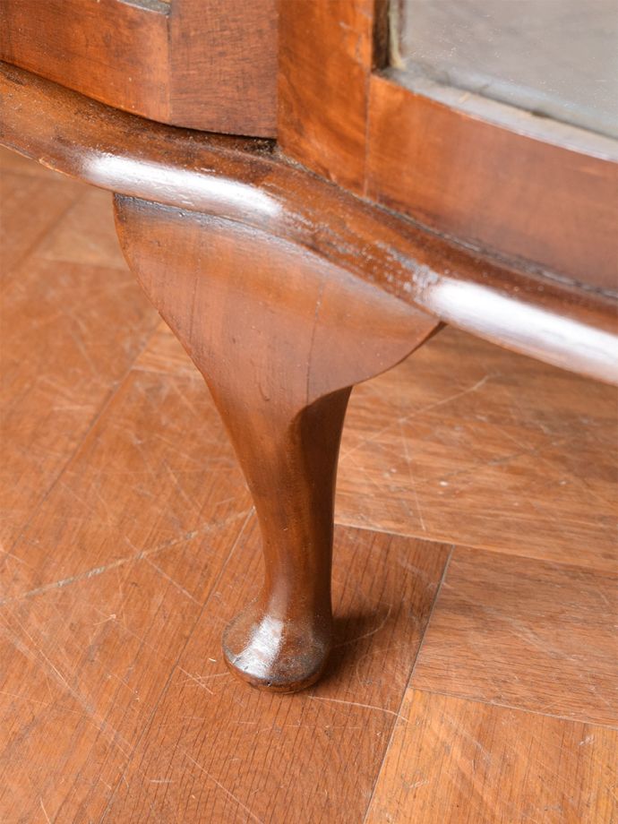 アンティーク家具の脚