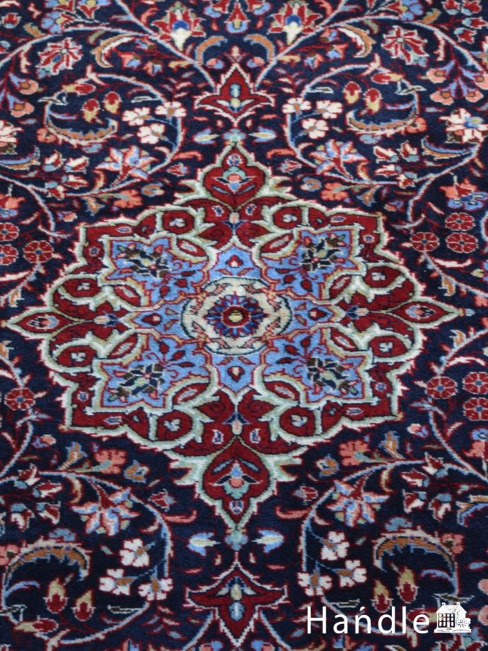 1点もののビンテージ絨毯