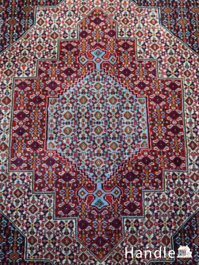 1点もののビンテージ絨毯